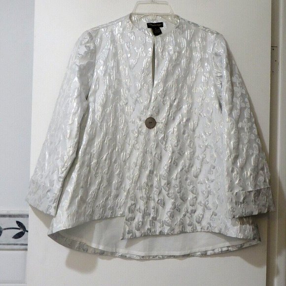 FINAL Frederique White and Silver Brocade Hi Low Jacket - Picture 2 of 6